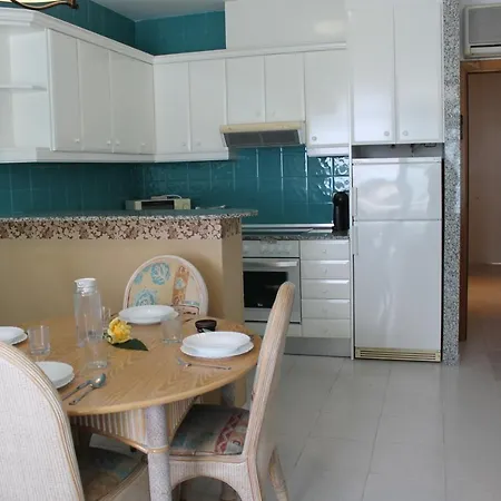 Agi Residencial Almadraba *