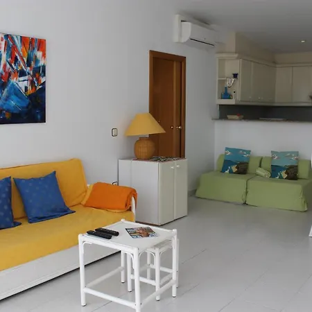 Agi Residencial Almadraba *