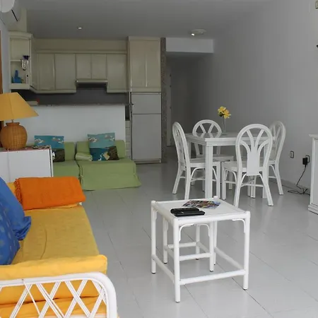 Apartman Agi Residencial Almadraba