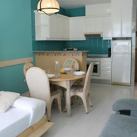 Agi Residencial Almadraba Apartman *