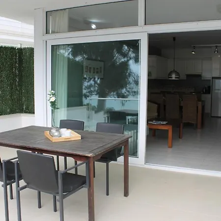 Agi Residencial Almadraba Apartman Roses